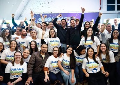 Realizado no Centro de Eventos, o ato contou com a participa&ccedil;&atilde;o de prefeitos, vice-prefeitos, vereadores, deputados e outras lideran&ccedil;as regionais