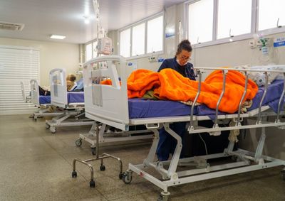 Foram realizadas melhorias estruturais, como pintura e revitaliza&ccedil;&atilde;o das salas de medica&ccedil;&atilde;o, enfermaria, isolamento e da chamada Sala Vermelha