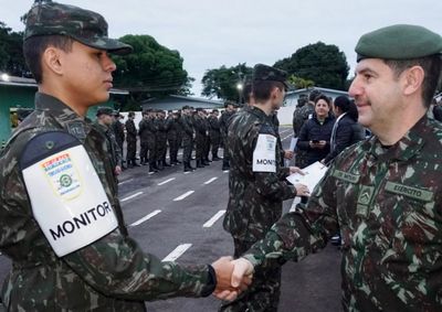 Familiares e amigos prestigiaram o evento que congratulou os promovidos, no &uacute;ltimo s&aacute;bado