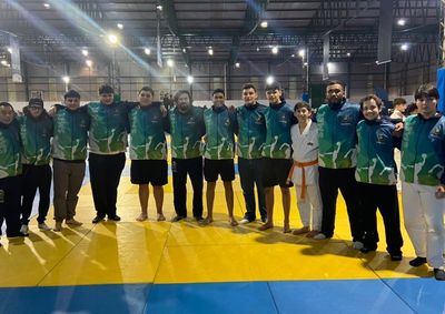 Com a conquista de dois ouros e um bronze, a equipe brilhou e mostrou a for&ccedil;a do jud&ocirc; de Umuarama, resultado do trabalho e dedica&ccedil;&atilde;o dos atletas