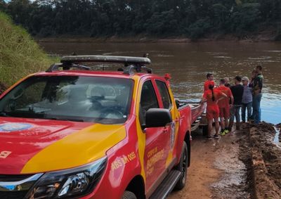 Equipe realizou mergulhos ao longo de seis quil&ocirc;metros, margeando o rio, no primeiro dia