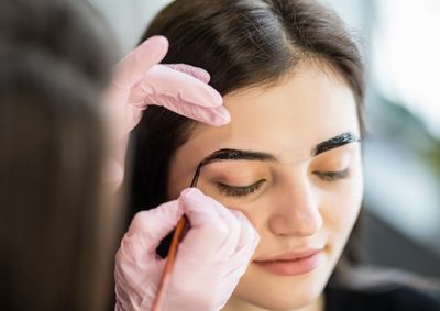 Oferta com cupom promocional abrange capacita&ccedil;&otilde;es em sa&uacute;de e est&eacute;tica, com turmas iniciando neste s&aacute;bado (25)