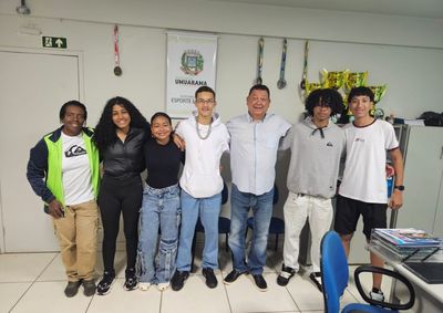 Todos os oito atletas, com idades entre 15 e 17 anos, ficaram entre os 12 melhores classificados em suas provas