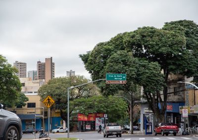 De acordo com o Simepar, as m&iacute;nimas chegam a 12&deg;C no s&aacute;bado, mas n&atilde;o h&aacute; previs&atilde;o de chuva para os pr&oacute;ximos dias na regi&atilde;o