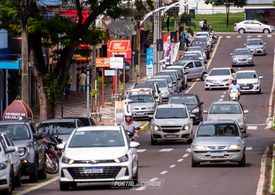 Cidade ultrapassou 104 mil ve&iacute;culos circulando efetivamente, &iacute;ndice nem superior a m&eacute;dia nacional