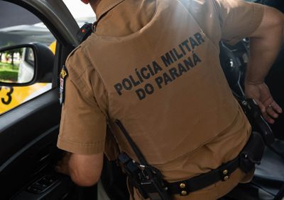 Ve&iacute;culo foi levado na rua Camb&eacute;, em frente &agrave; Casa Paroquial e localizado ap&oacute;s a&ccedil;&atilde;o r&aacute;pida dos policiais; jovem de 18 anos foi preso em flagrante