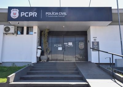 Suspeito teria enganado comerciantes ao se apresentar como policial civil e cobrar valores para an&uacute;ncios publicit&aacute;rios em revista