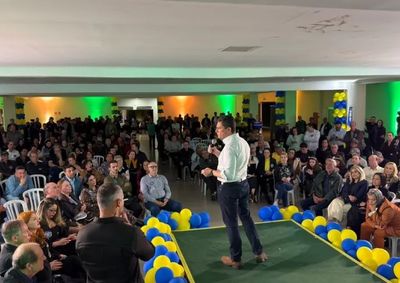 Pr&eacute;-candidato ao Governo do Paran&aacute; reuniu apoiadores no Country Clube e defendeu a cria&ccedil;&atilde;o de tabela pr&oacute;pria do SUS e refor&ccedil;o no policiamento