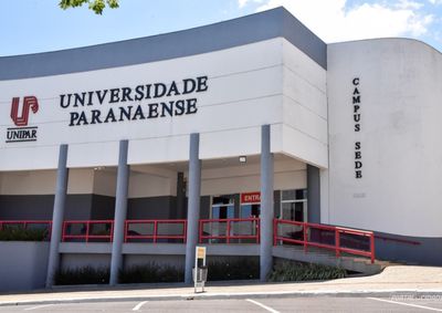 Ao todo, s&atilde;o 39 vagas distribu&iacute;das em cinco campi paranaenses para Direito, Sa&uacute;de, Engenharias e Agroneg&oacute;cio; inscri&ccedil;&otilde;es terminam na sexta-feira (10)