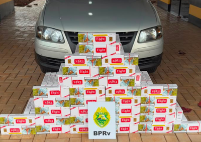 Foram encontrados 189 pacotes de cigarros. J&aacute; durante a revista pessoal em uma das ocupantes, os policiais localizaram quatro ampolas de tirzepatida