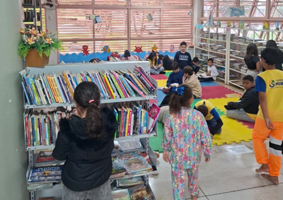 A proposta &eacute; incentivar o interesse pelos livros e, ao mesmo tempo, trabalhar a compreens&atilde;o e a interpreta&ccedil;&atilde;o de textos
