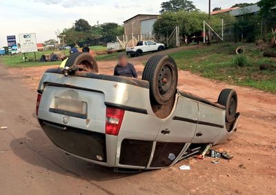 V&iacute;tima perdeu o controle da dire&ccedil;&atilde;o no km 506 e, ap&oacute;s atendimento do Samu, foi encaminhada para o Hospital Municipal de Ipor&atilde;