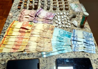 Policiais civis, militares e guardas municipais cumpriram mandados em dois endere&ccedil;os nesta sexta