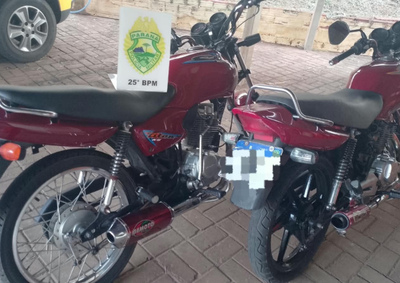 Os policiais constataram que os condutores das motocicletas eram menores de idade e n&atilde;o possu&iacute;am habilita&ccedil;&atilde;o