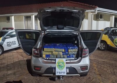 Autom&oacute;vel apresentava placas clonadas, mas n&atilde;o possu&iacute;a alerta de furto e/ou roubo