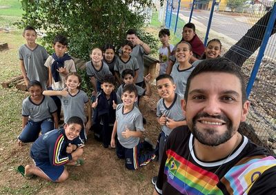 Docente da Escola Carlos Gomes, ele ficou entre os 30 melhores do Paran&aacute; na categoria Experi&ecirc;ncia Pedag&oacute;gica