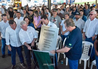 Governador e prefeito destacam gera&ccedil;&atilde;o de energia limpa e economia para ind&uacute;strias da regi&atilde;o