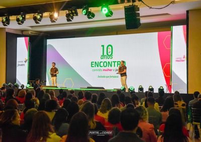 Metropolitan Centro de Eventos, em Umuarama, recebeu representantes de dezenas de localidades neste s&aacute;bado