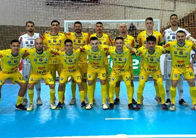 Confronto pela 12&ordf; rodada da Chave Ouro terminou em 4 a 4 no s&aacute;bado (15); equipe segue na sexta coloca&ccedil;&atilde;o