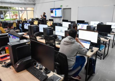 Docentes do 5&ordm; ano participaaram nesta sexta-feira (7) de uma forma&ccedil;&atilde;o ligada ao programa estadual Paran&aacute; Kids
