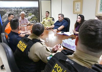Prefeitura re&uacute;ne secretarias para atualizar plano de conting&ecirc;ncia e cidade j&aacute; registra chuva nesta quinta-feira (6)