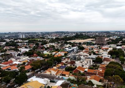 Simepar e Inmet indicam frente fria e oscila&ccedil;&atilde;o t&eacute;rmica entre esta ter&ccedil;a (8) e domingo (13); confira as previs&otilde;es