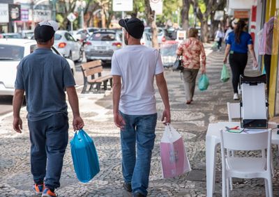 Estabelecimentos da regi&atilde;o central e do shopping ter&atilde;o adequa&ccedil;&otilde;es nos expedientes