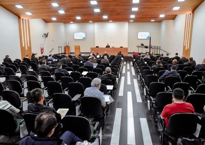 Encontro re&uacute;ne padres e di&aacute;conos at&eacute; quinta-feira em per&iacute;odo de reflex&atilde;o e conviv&ecirc;ncia