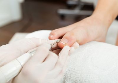 Forma&ccedil;&atilde;o prepara para atua&ccedil;&atilde;o profissional com t&eacute;cnicas voltadas ao cuidado das unhas