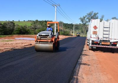 Revestimento, sinaliza&ccedil;&atilde;o e &aacute;reas gramadas da via rural devem ser conclu&iacute;dos nos pr&oacute;ximos meses