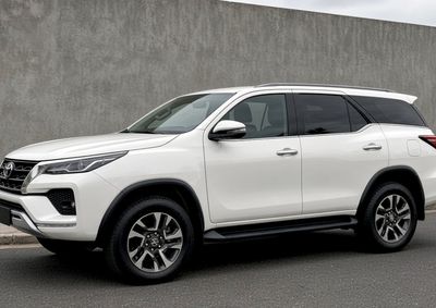 SUV estava estacionada em via p&uacute;blica e foi levada nesta sexta-feira (18); PM realizou buscas, mas ve&iacute;culo n&atilde;o foi localizado