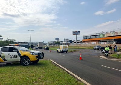 Acidente ocorreu no km 299 durante manobra de retorno do utilit&aacute;rio; v&iacute;tima foi socorrida ao Hospital Uopeccan