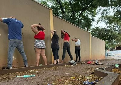 A&ccedil;&atilde;o foi mobilizada por dados do Setor de Intelig&ecirc;ncia; dois homens e duas mulheres foram autuados em flagrante na rua Guadiana