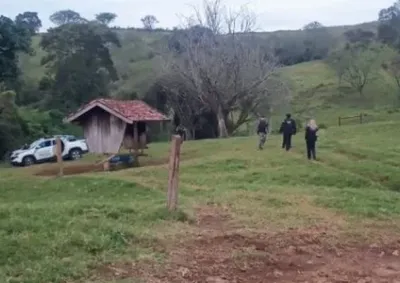 Suspeito fugiu ap&oacute;s abordagem na PR-444 e foi encontrado armado com uma calibre 12 em propriedade rural na regi&atilde;o