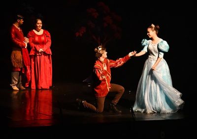 Musical re&uacute;ne personagens de contos cl&aacute;ssicos e abre programa&ccedil;&atilde;o de outubro na Funda&ccedil;&atilde;o Cultural