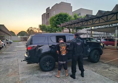 Foram 9 mandados de pris&atilde;o e 12 de busca; equipes apreenderam crack, coca&iacute;na e cerca de 1 kg de maconha