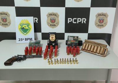 O homem que era alvo do mandado judicial n&atilde;o estava no local no momento da opera&ccedil;&atilde;o e segue sendo procurado pela Pol&iacute;cia Civil