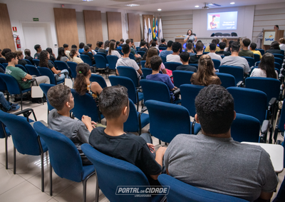 Tr&ecirc;s turmas presenciais iniciam aulas a partir do dia 26; a matr&iacute;cula &eacute; feita pelo site, com o cupom 'SENAC80ANOS'