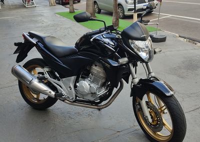 HONDA CB
