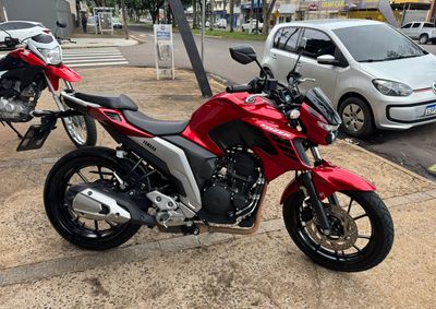 YAMAHA FZ25