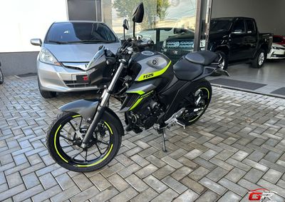 YAMAHA FZ25