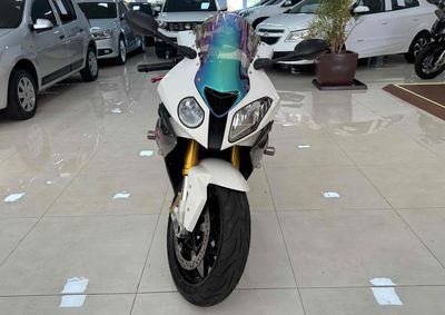 BMW S