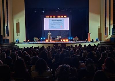 Evento teve palestra com o tema &ldquo;Cuidando de Quem Cuida: Sa&uacute;de Mental dos Professores&rdquo;