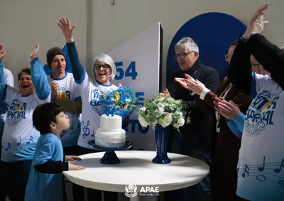 APAE de Porto Uni&atilde;o completa 54 anos de atua&ccedil;&atilde;o e celebra os 20 anos do Coral Grupo Amor Especial, s&iacute;mbolo de inclus&atilde;o por meio da m&uacute;sica.