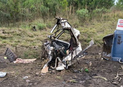 Acidente ocorreu na regi&atilde;o da Serra do Honorato. O motorista perdeu o controle da dire&ccedil;&atilde;o, colidiu contra um barranco e, em seguida, o ve&iacute;culo tombou.