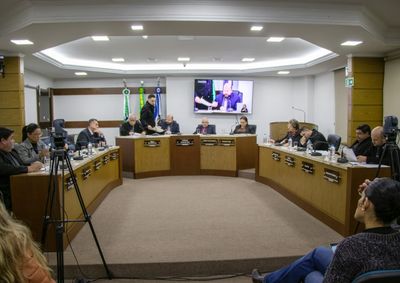 A 19&ordf; Sess&atilde;o Ordin&aacute;ria da C&acirc;mara de Vereadores de Uni&atilde;o da Vit&oacute;ria tamb&eacute;m contou com a apresenta&ccedil;&atilde;o de importantes requerimentos e indica&ccedil;&otilde;es 