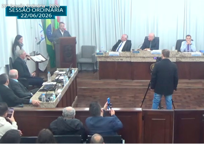 Sess&atilde;o teve apresenta&ccedil;&atilde;o de dados da Sa&uacute;de, questionamentos sobre emendas parlamentares e interven&ccedil;&atilde;o da presid&ecirc;ncia para conter discuss&otilde;es no plen&aacute;rio