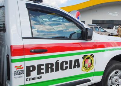 O acidente envolveu um Fiat Palio e um caminh&atilde;o Volvo acoplado a uma carreta.