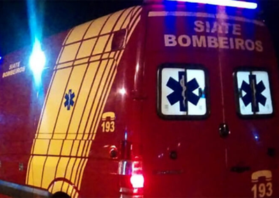 Motorista de 25 anos sofreu les&otilde;es no t&oacute;rax e no bra&ccedil;o esquerdo e foi levada ao Hospital Regional.