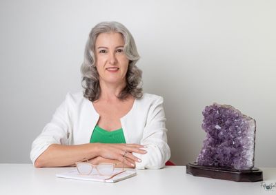 Em artigo para o Papo de Especialista, Marcia Sebem reflete sobre a repeti&ccedil;&atilde;o de conflitos e convida &agrave; busca por mais consci&ecirc;ncia e liberdade emocional.